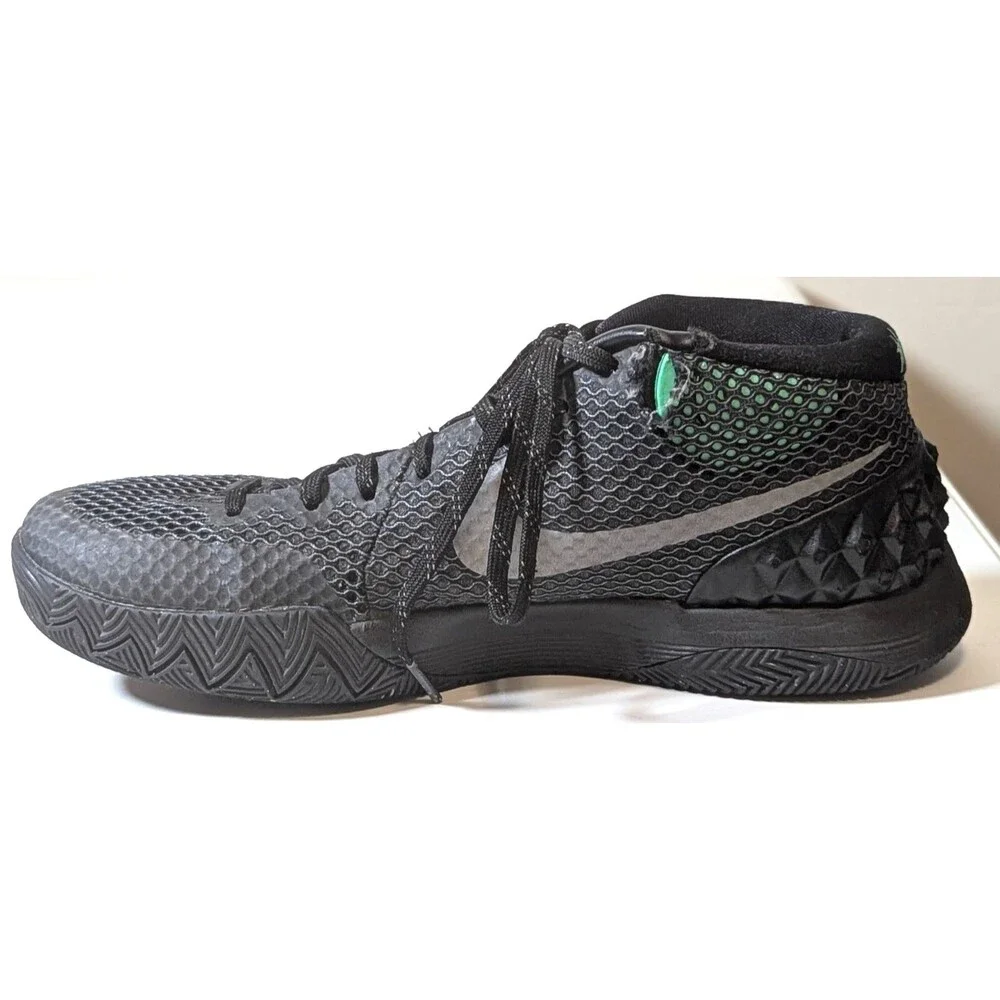Nike Kyrie 1 Driveway Black Green Glow 705277-001 Mens Size 9 Basketball Shoes